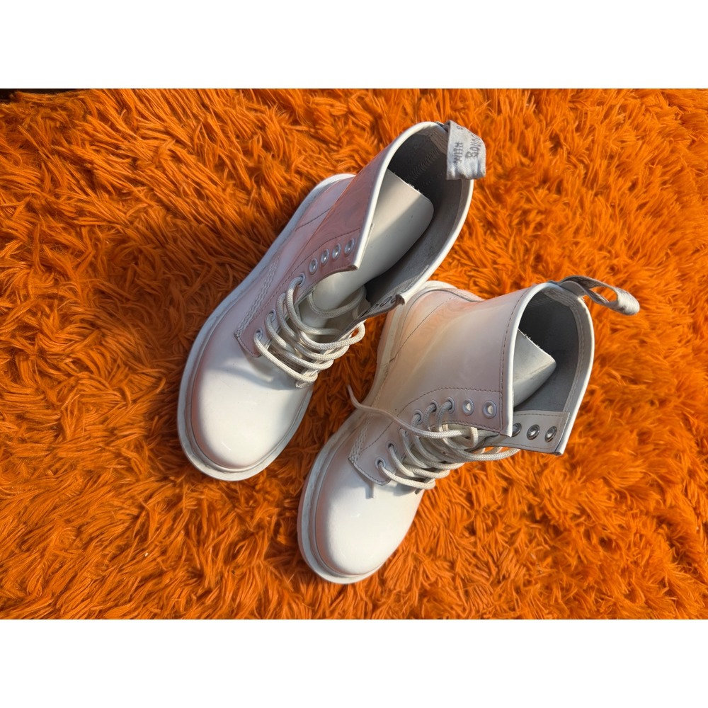 Dr. Martens 1460 Mono White Patent Lamper Leather Combat Boots 26728 USL 6